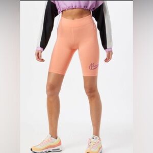 NEW Nike Dance / Bike‎ Shorts. Small